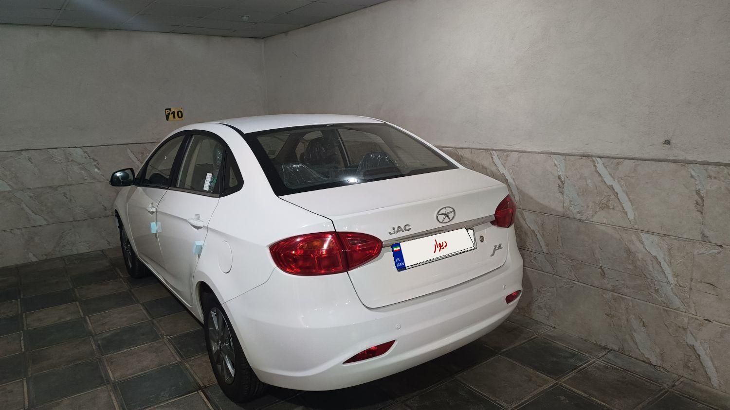 جک J4 اتوماتیک ساده - 1404