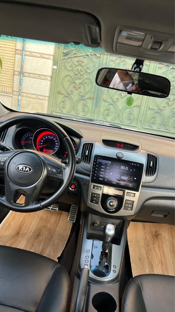 کیا سراتو 2.0 لیتر اتوماتیک GT لاین - 2011