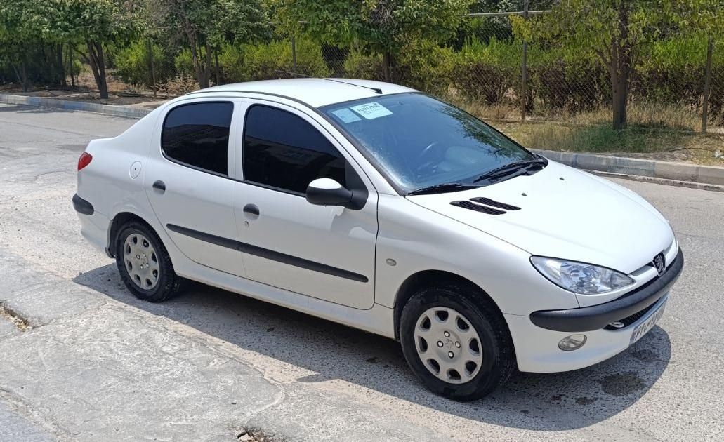 پژو ۲۰۶ صندوق دار v8 - 1396