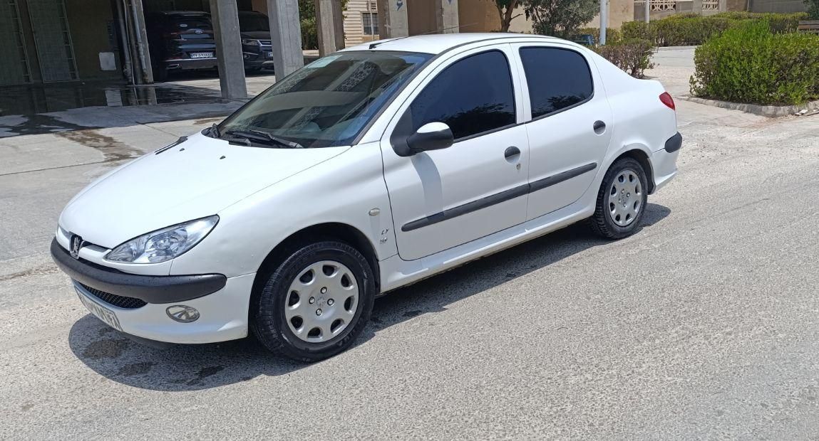 پژو ۲۰۶ صندوق دار v8 - 1396