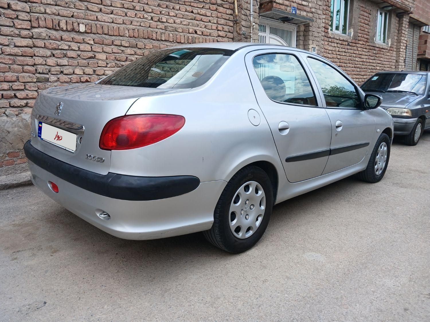 پژو ۲۰۶ صندوق دار v8 - 1386