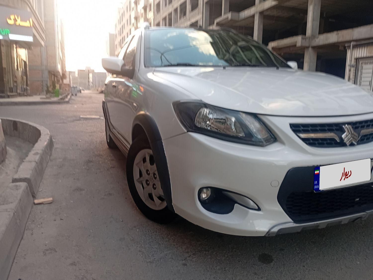 خودرو کوییک، R آگهی ann_19375751