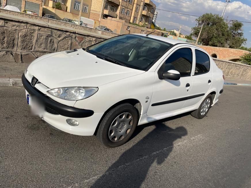 پژو ۲۰۶ صندوق دار v8 - 1396