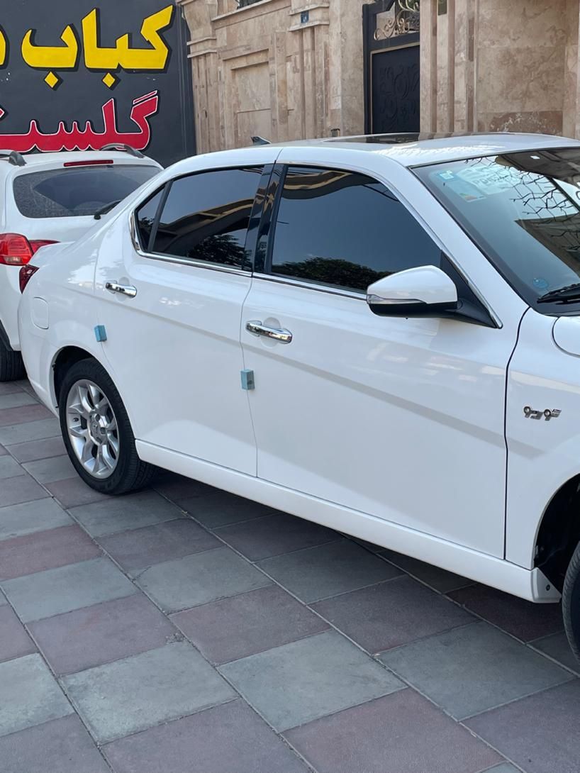 دنا پلاس توربو ۵ دنده ۲ ایربگ - 1402