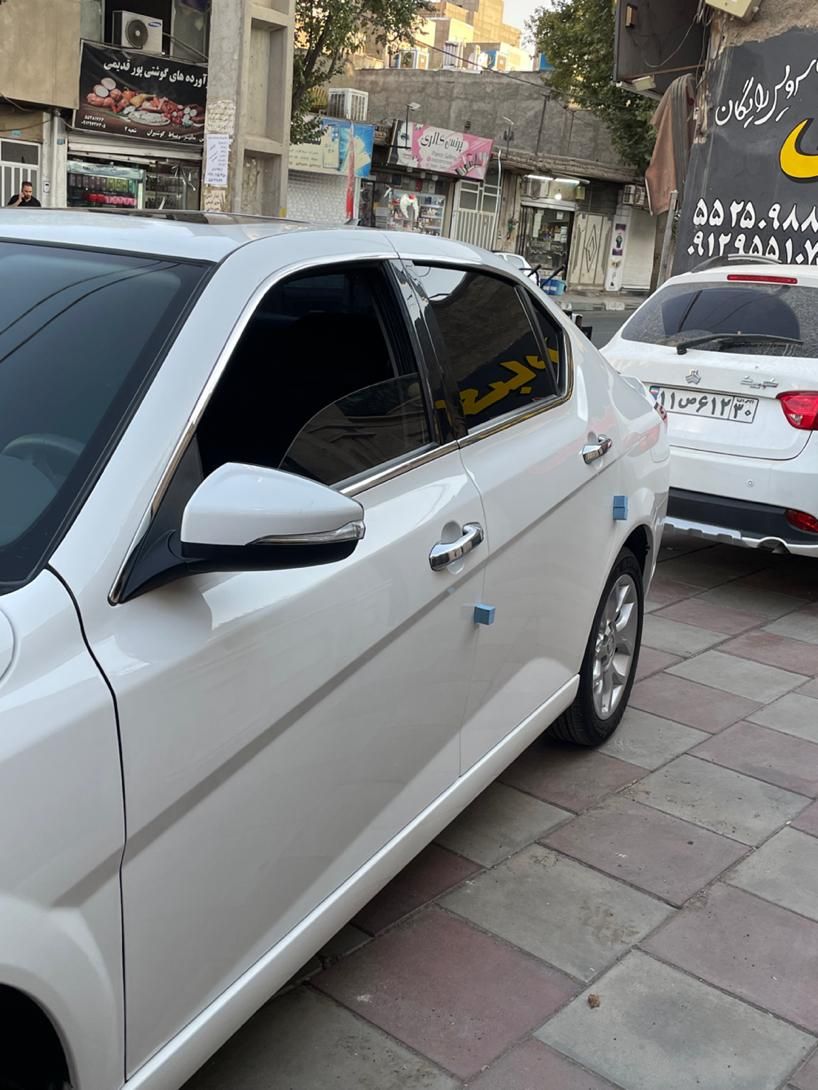 دنا پلاس توربو ۵ دنده ۲ ایربگ - 1402
