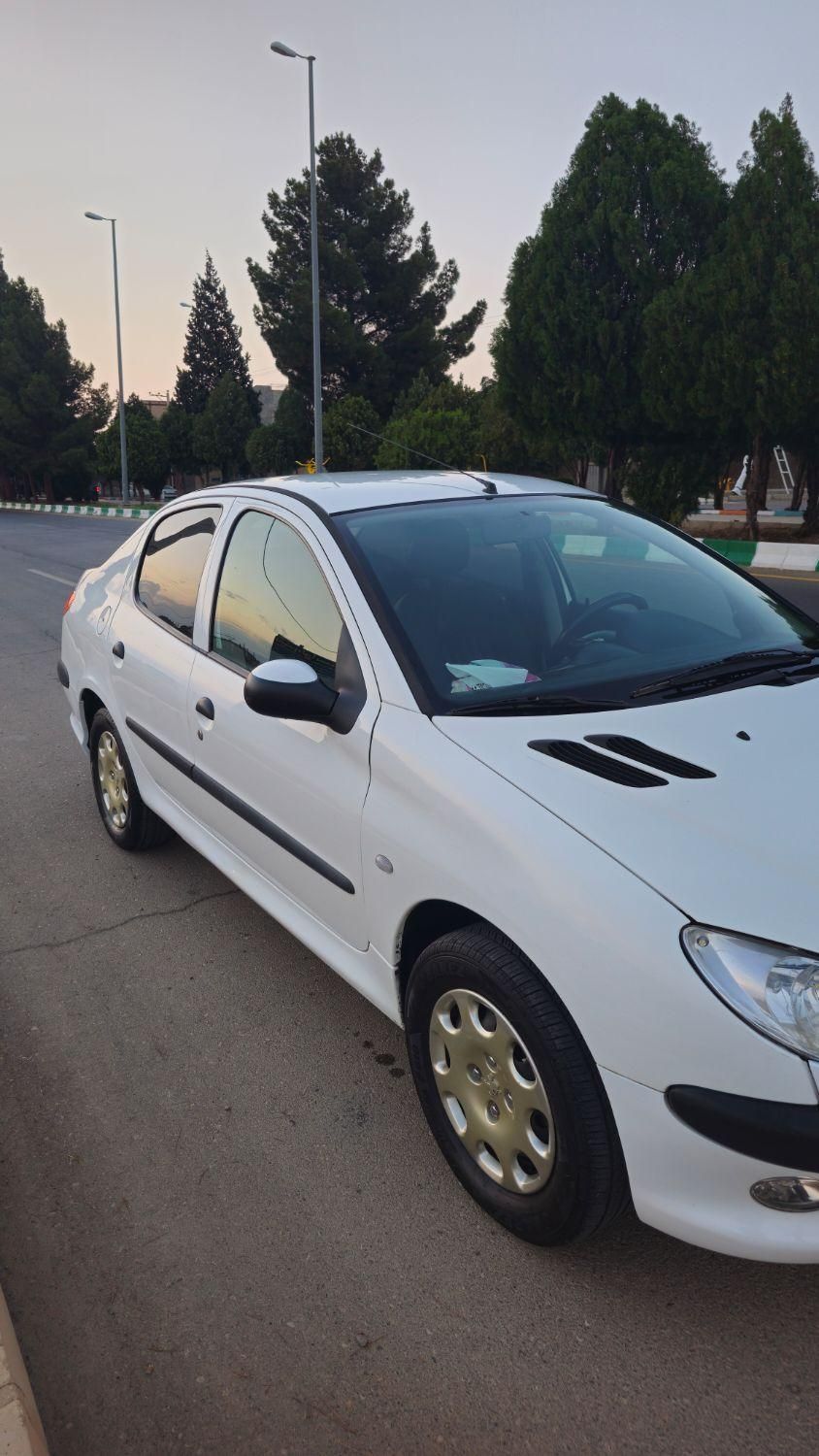 پژو ۲۰۶ صندوق دار v8 - 1393