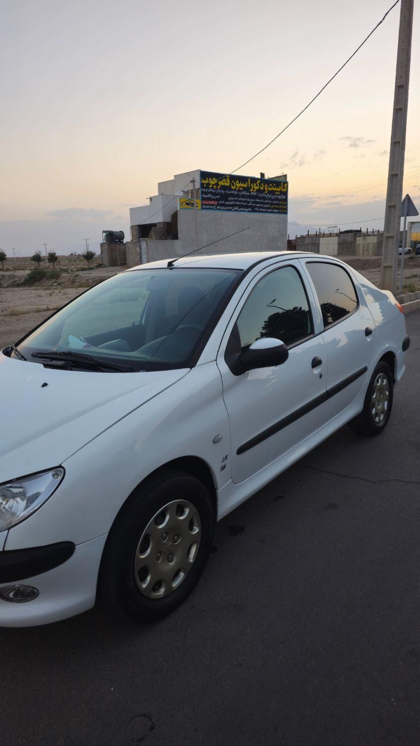 پژو ۲۰۶ صندوق دار v8 - 1393