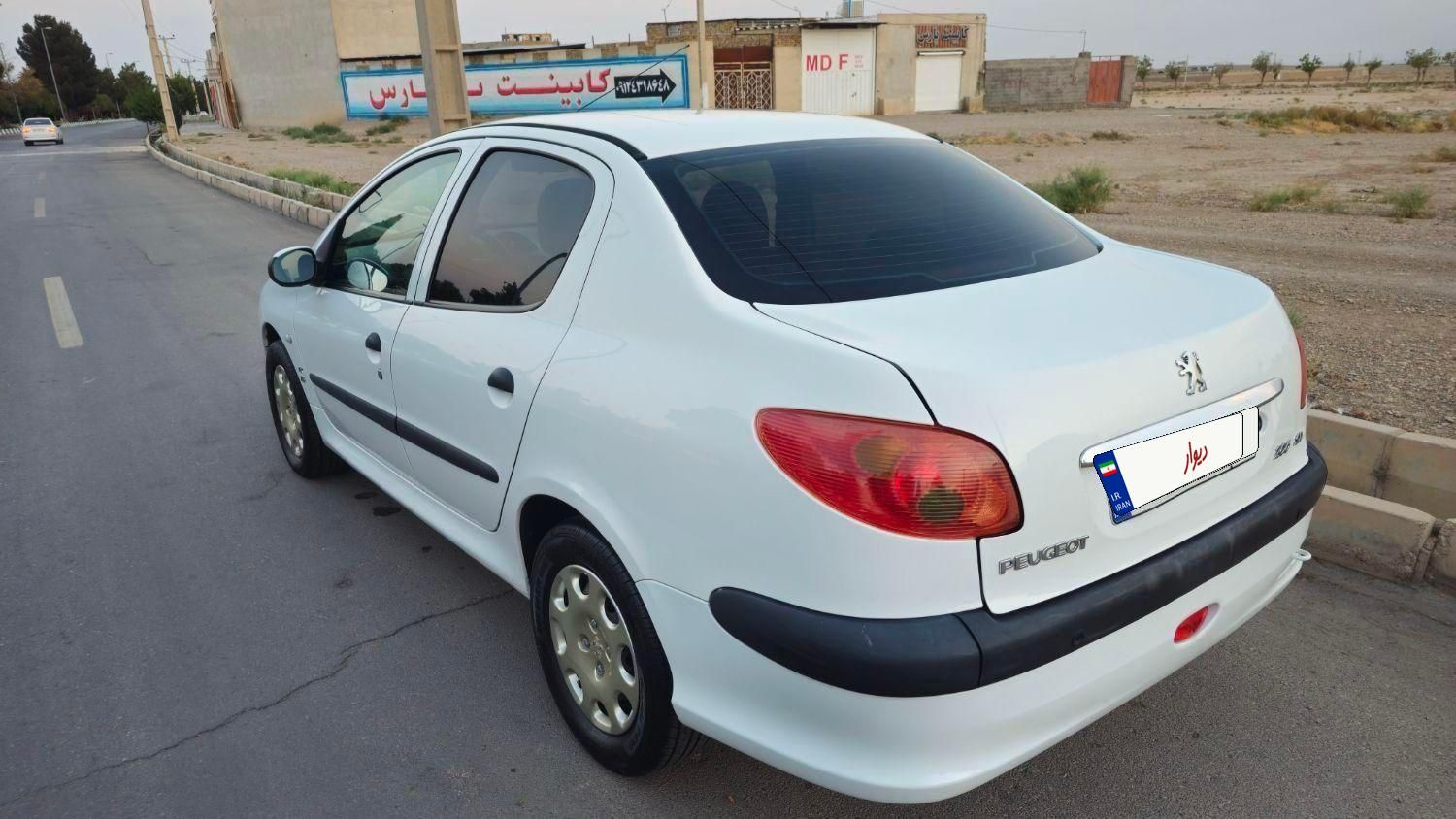 پژو ۲۰۶ صندوق دار v8 - 1393