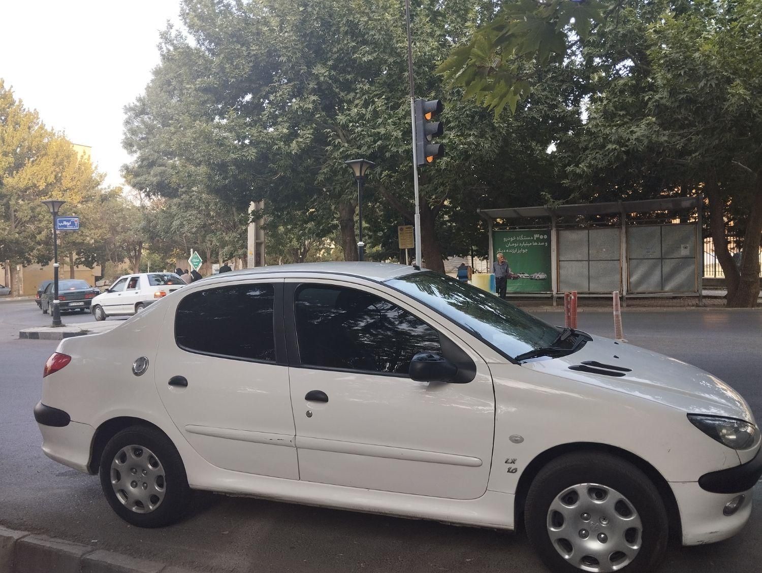 پژو ۲۰۶ صندوق دار v8 - 1387
