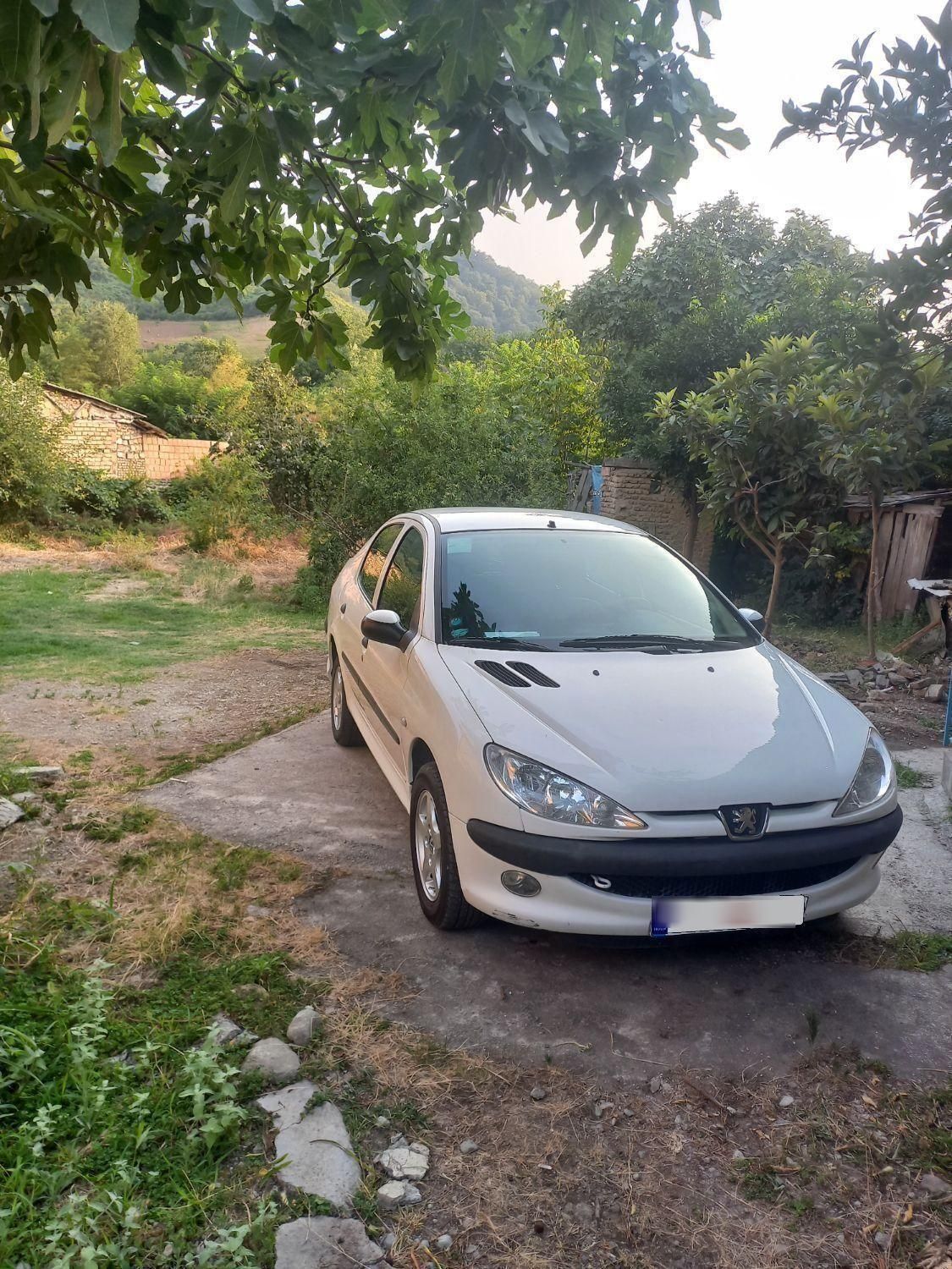 پژو ۲۰۶ صندوق دار v8 - 1395