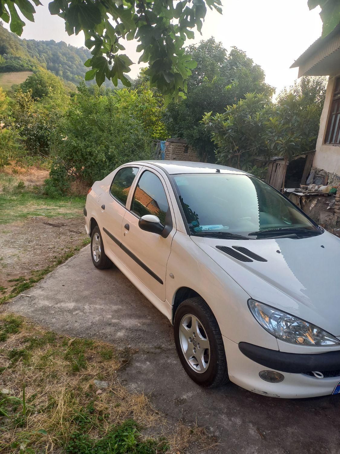 پژو ۲۰۶ صندوق دار v8 - 1395