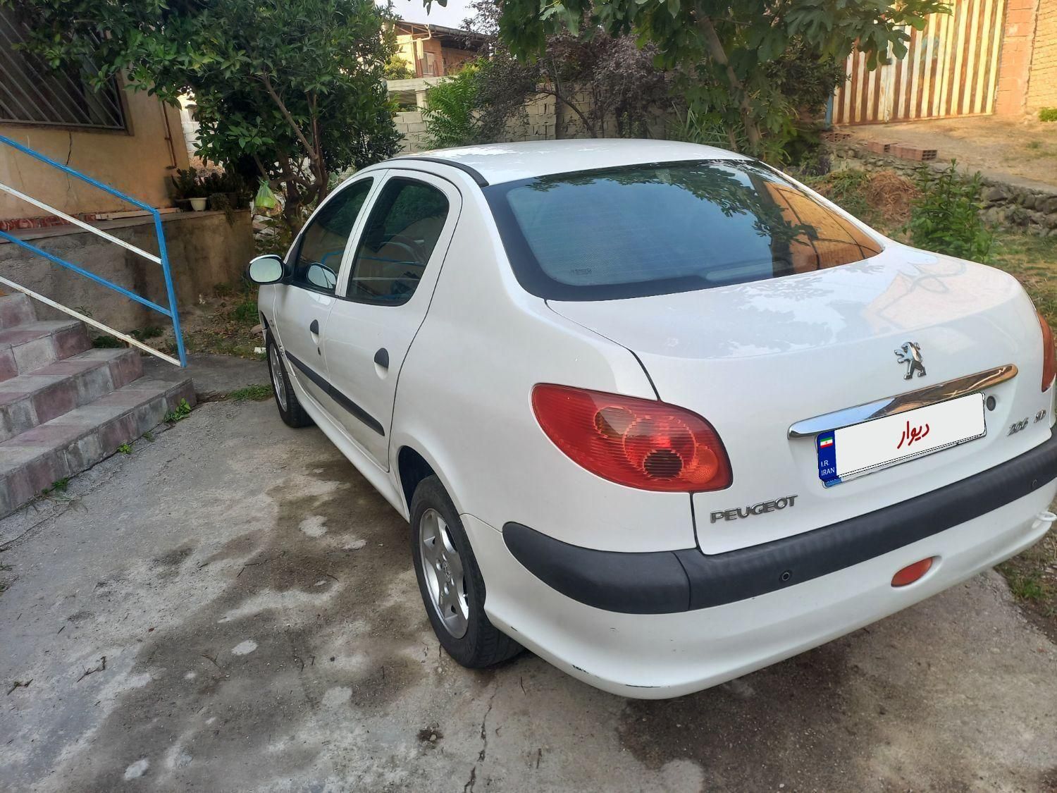 پژو ۲۰۶ صندوق دار v8 - 1395