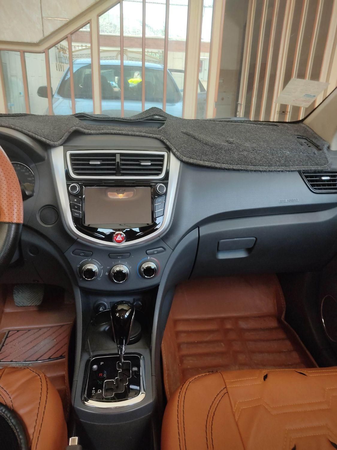 جک J4 اتوماتیک ساده - 1401