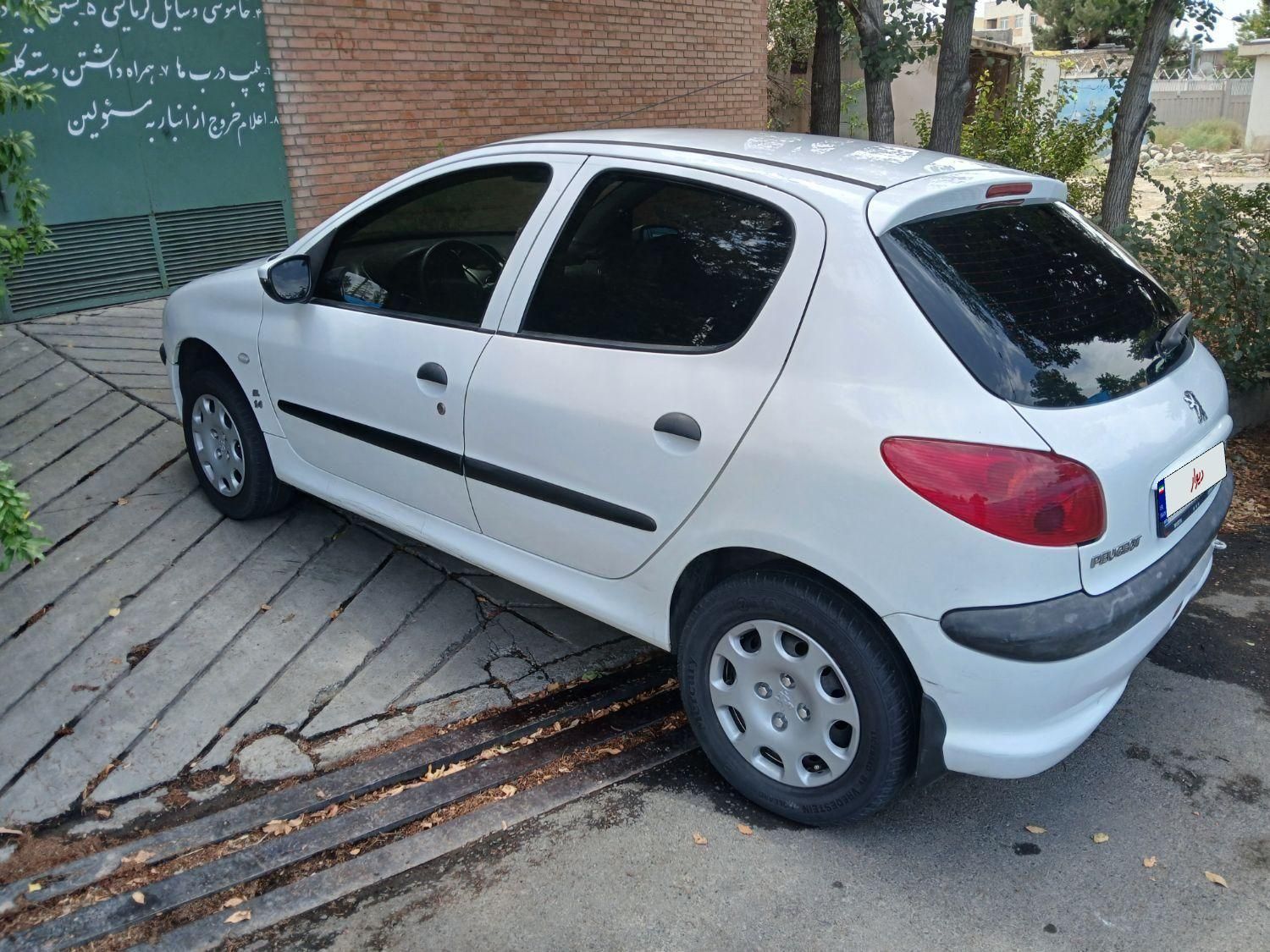پژو 206 تیپ 2 - 1390