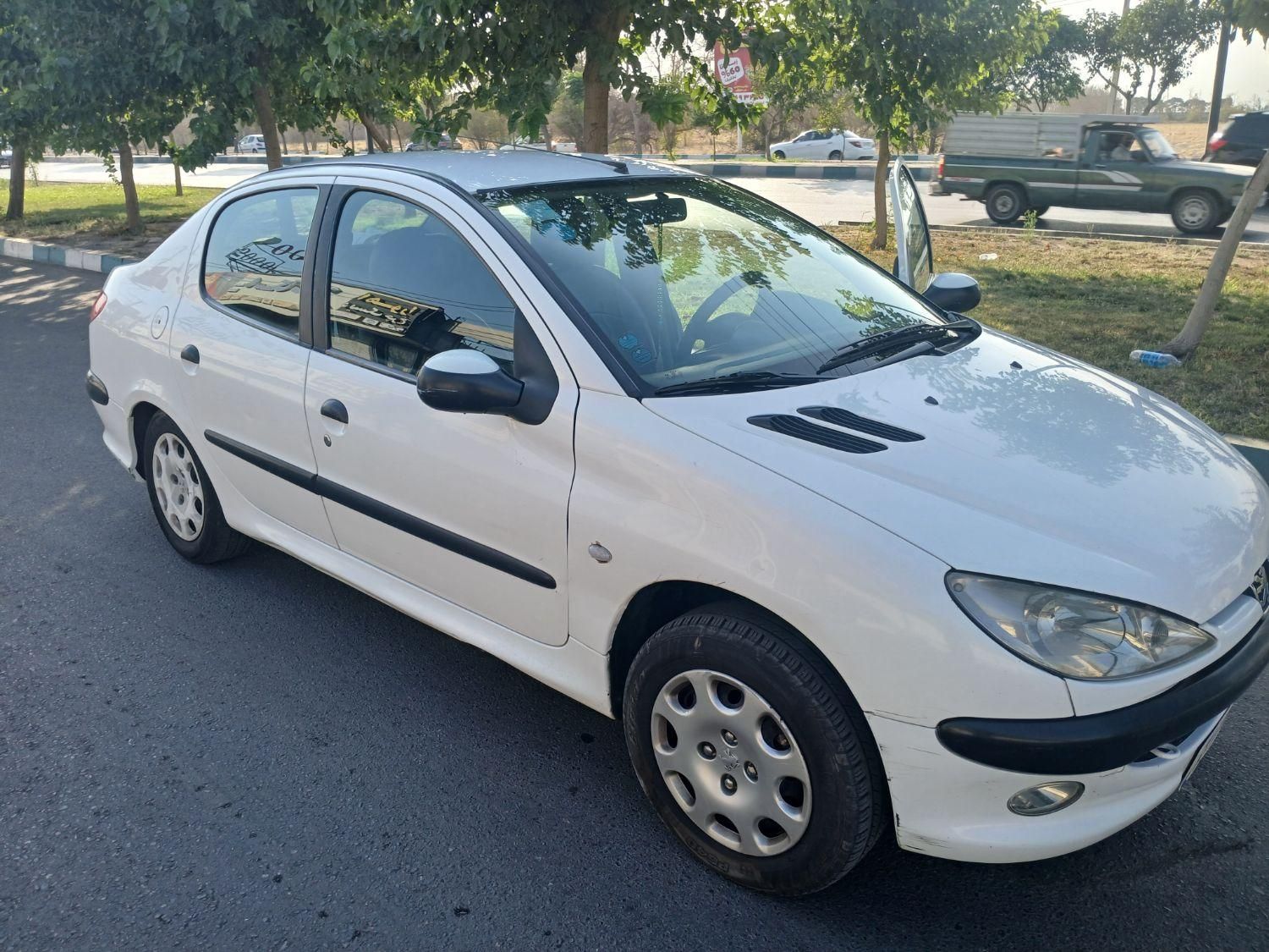 پژو ۲۰۶ صندوق دار v8 - 1390