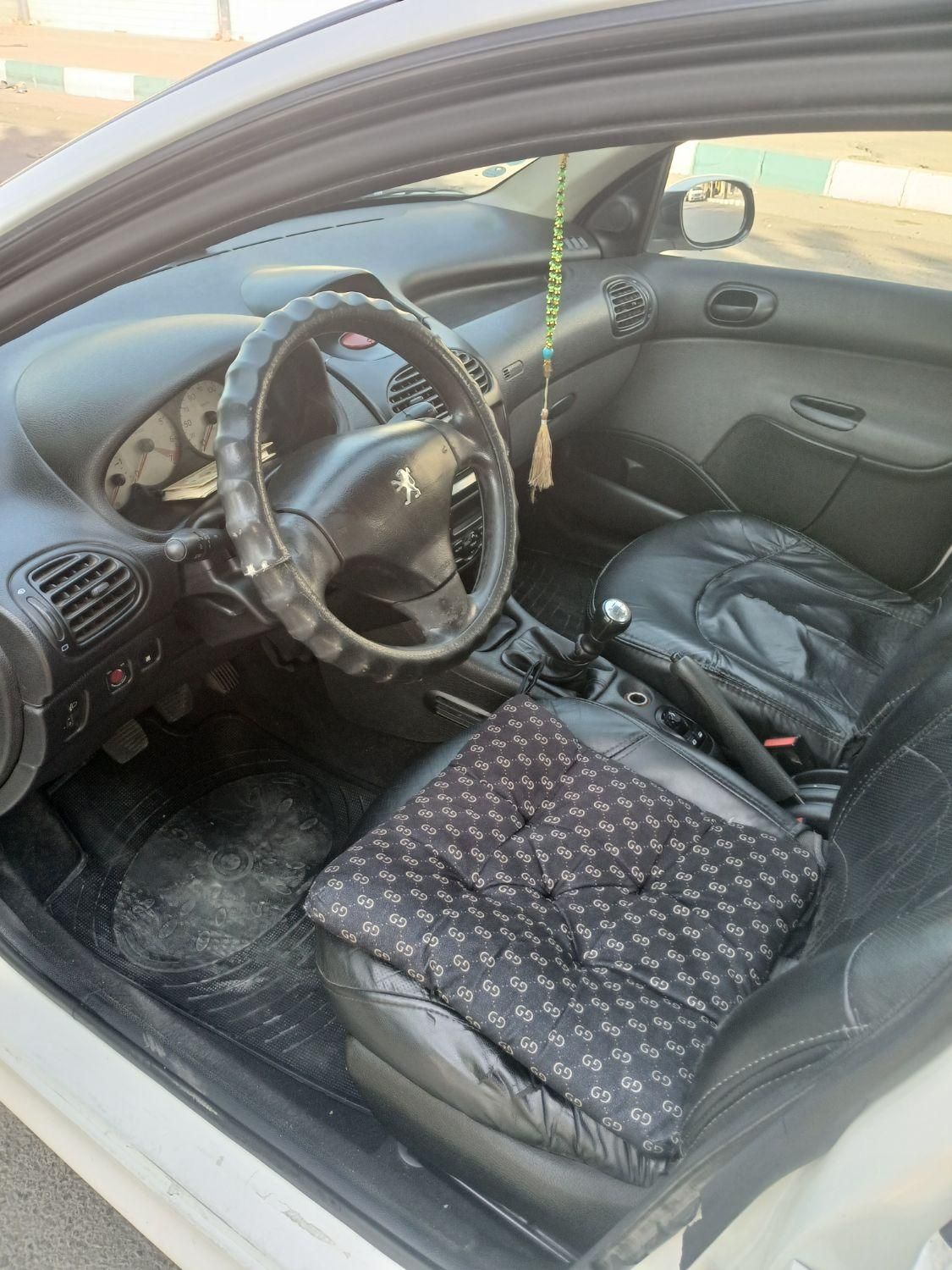 پژو ۲۰۶ صندوق دار v8 - 1390