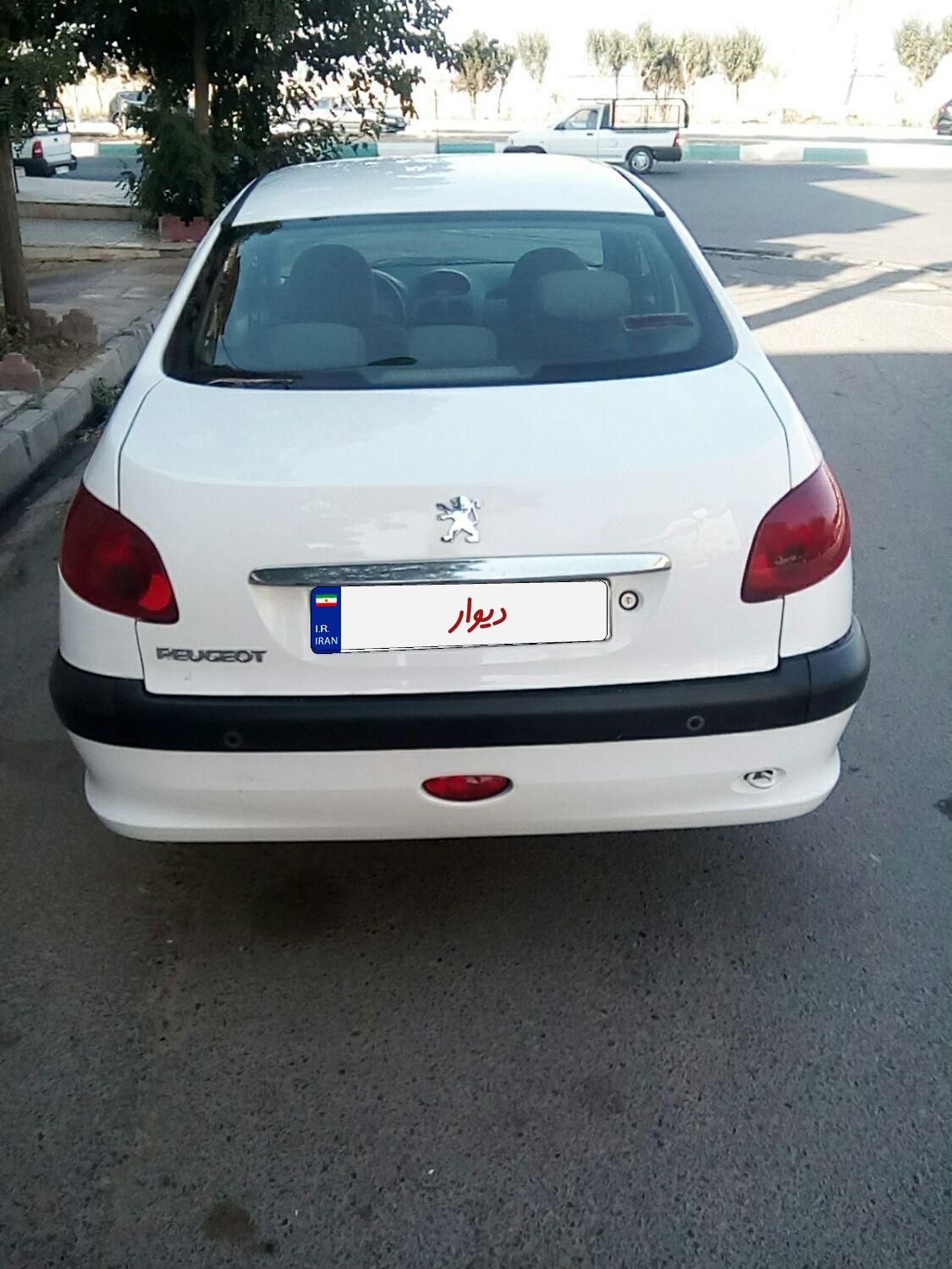 پژو ۲۰۶ صندوق دار v8 - 1396