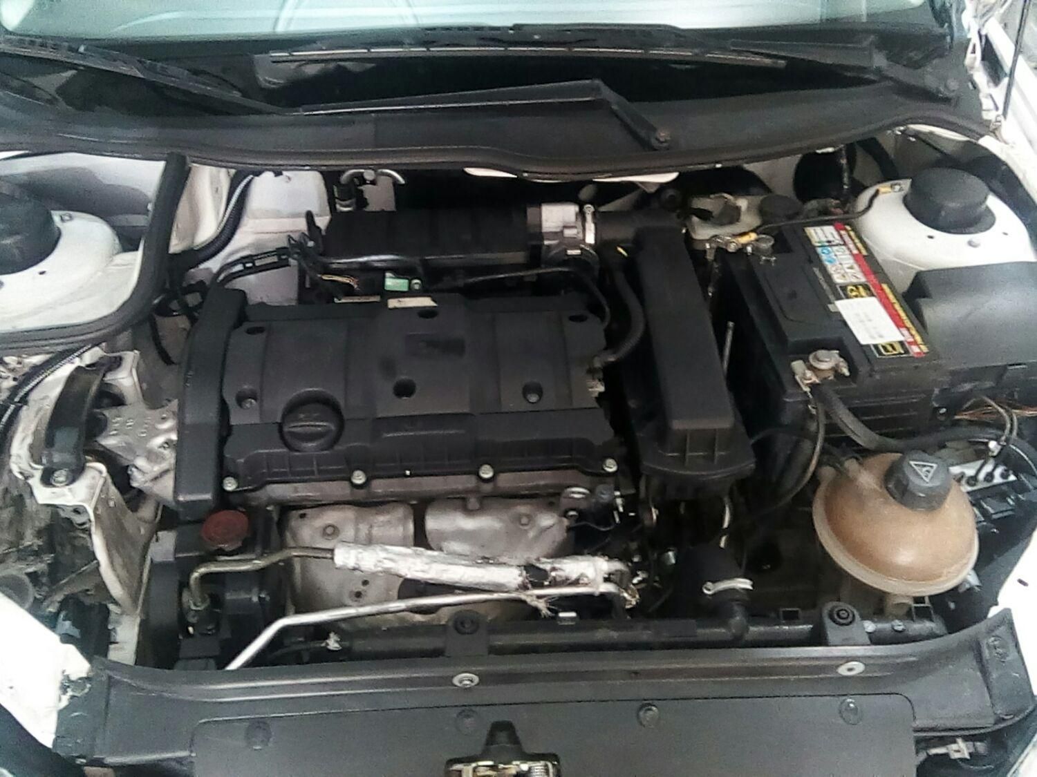 پژو ۲۰۶ صندوق دار v8 - 1396