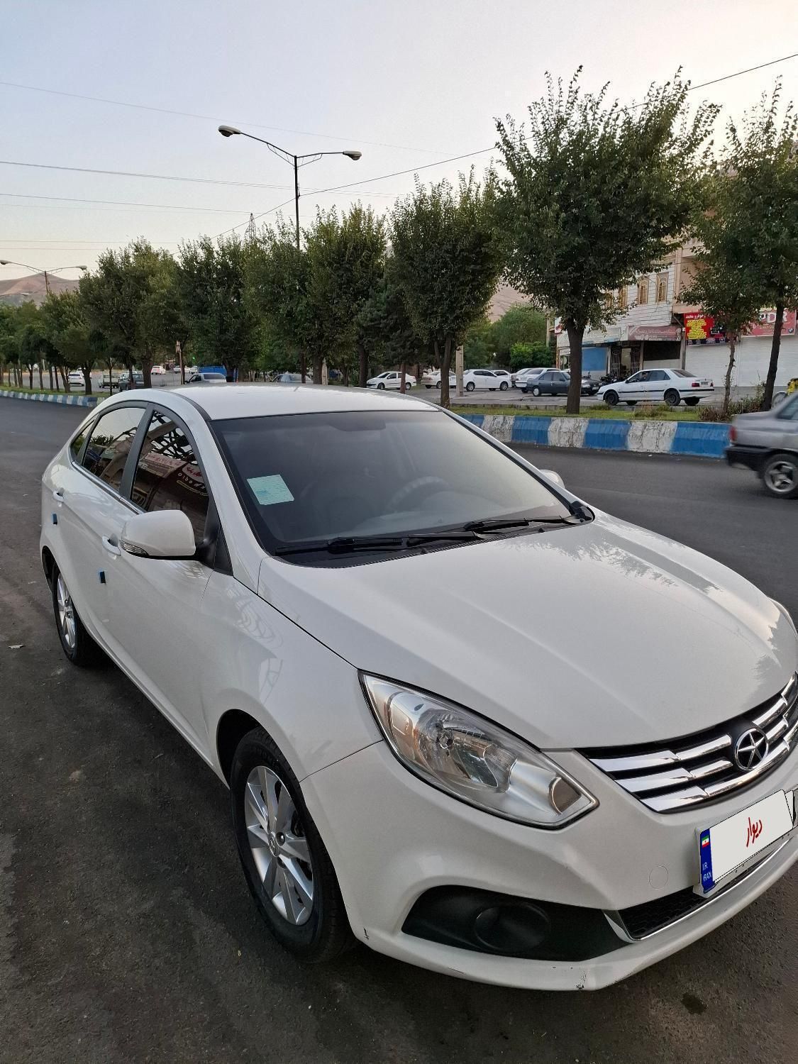 جک J4 اتوماتیک ساده - 1400