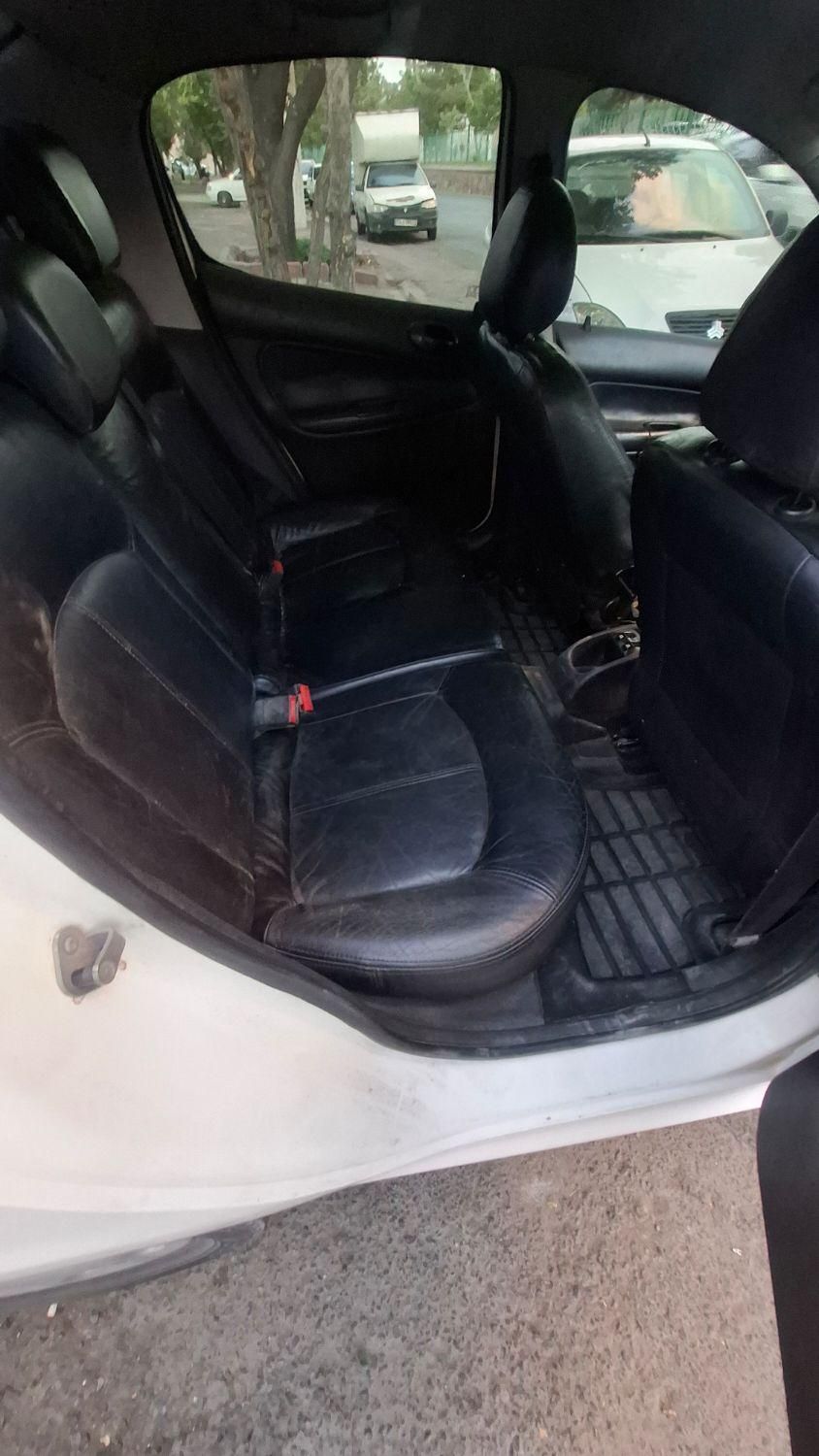 پژو ۲۰۶ صندوق دار v8 - 1395