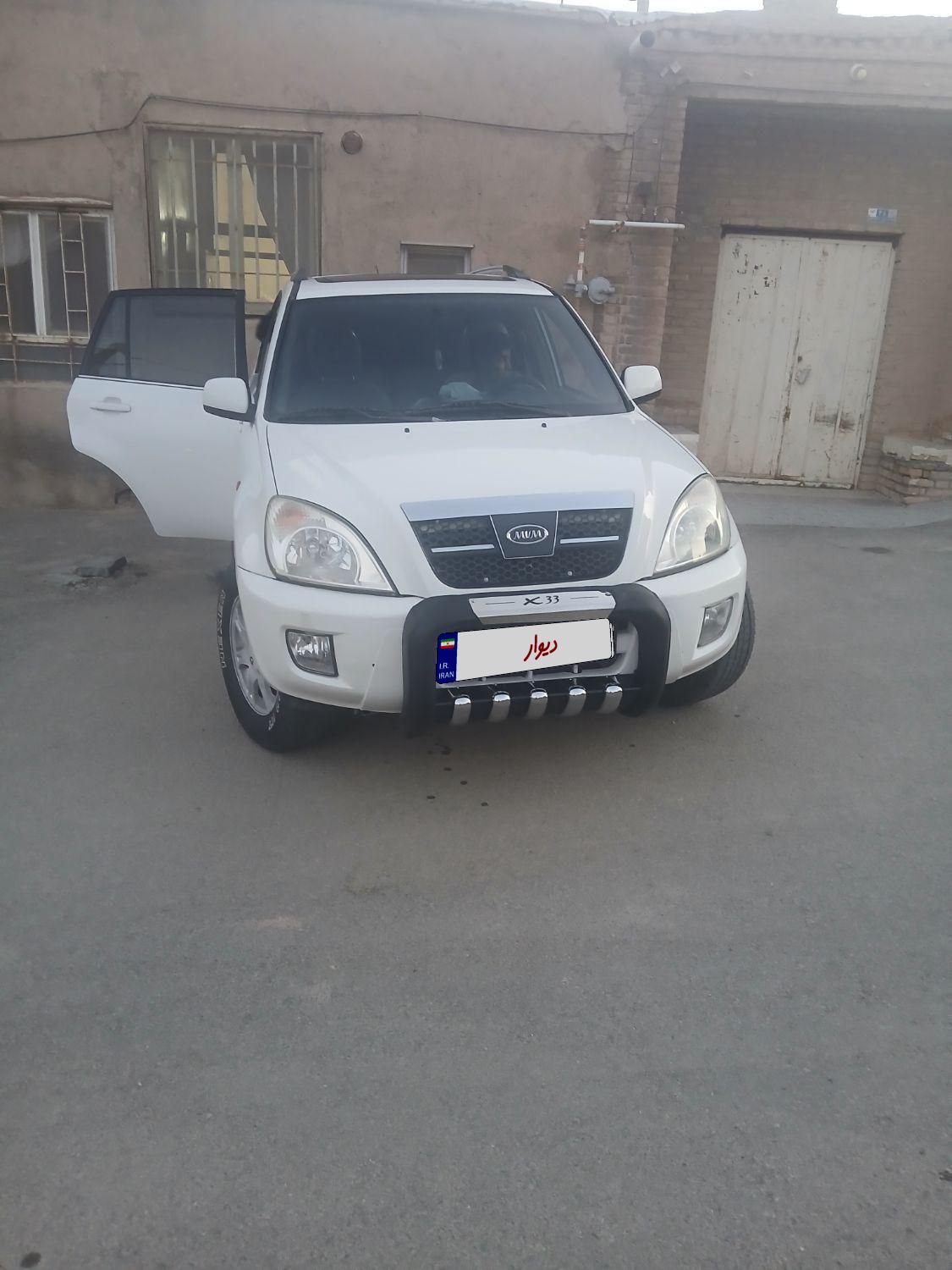 ام وی ام X33 دنده‌ای ساده - 1391