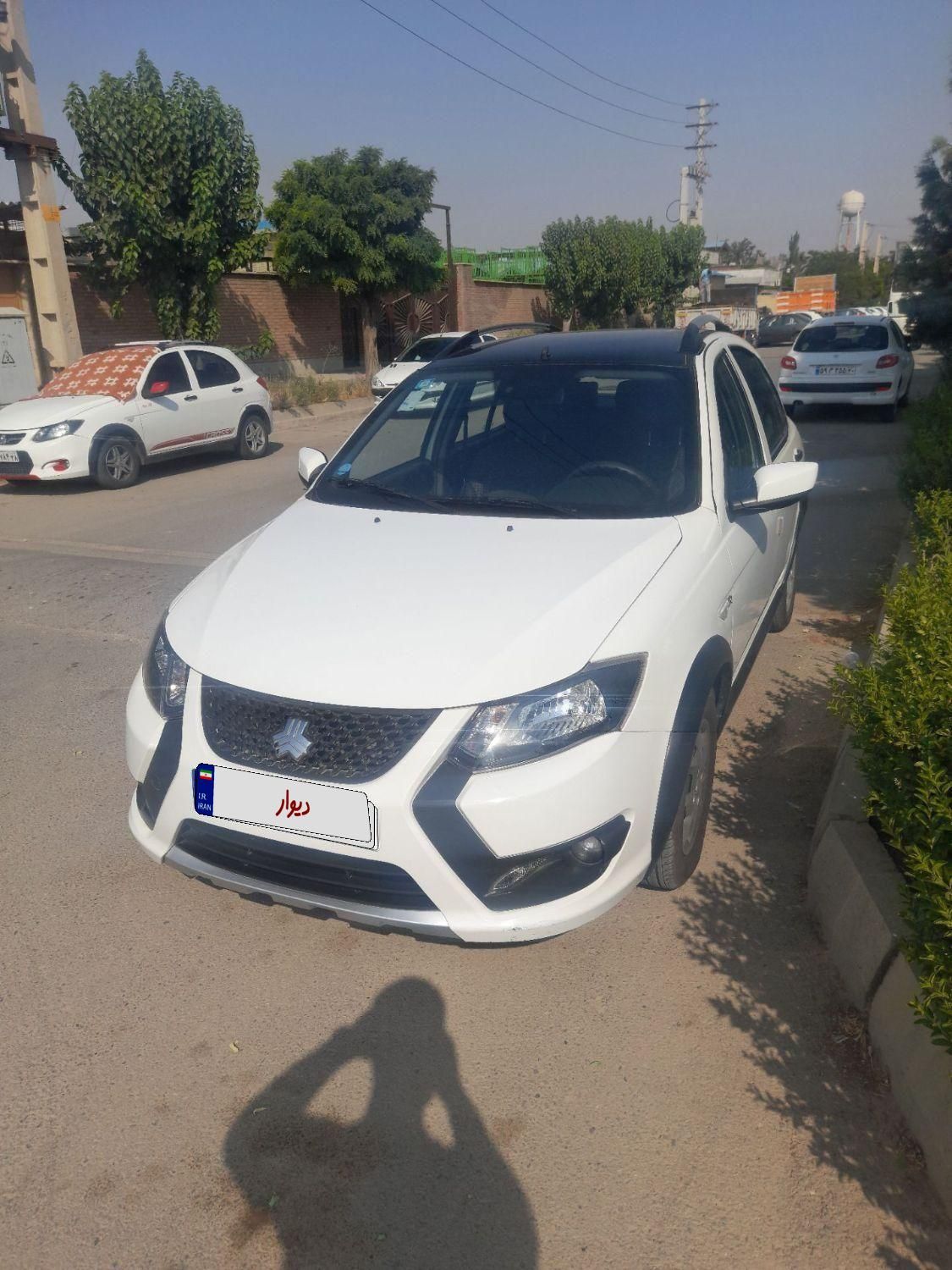 کوییک R دنده‌ای - 1403