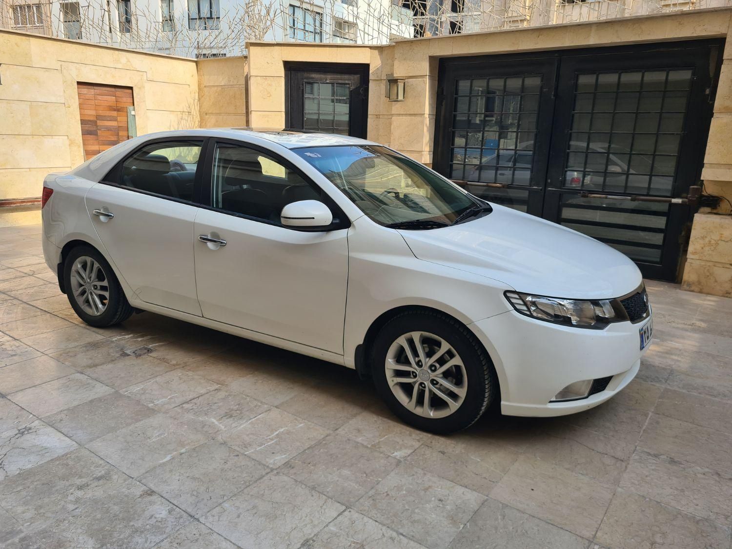 خودرو کیا، سراتو مونتاژ آگهی ann_19376988