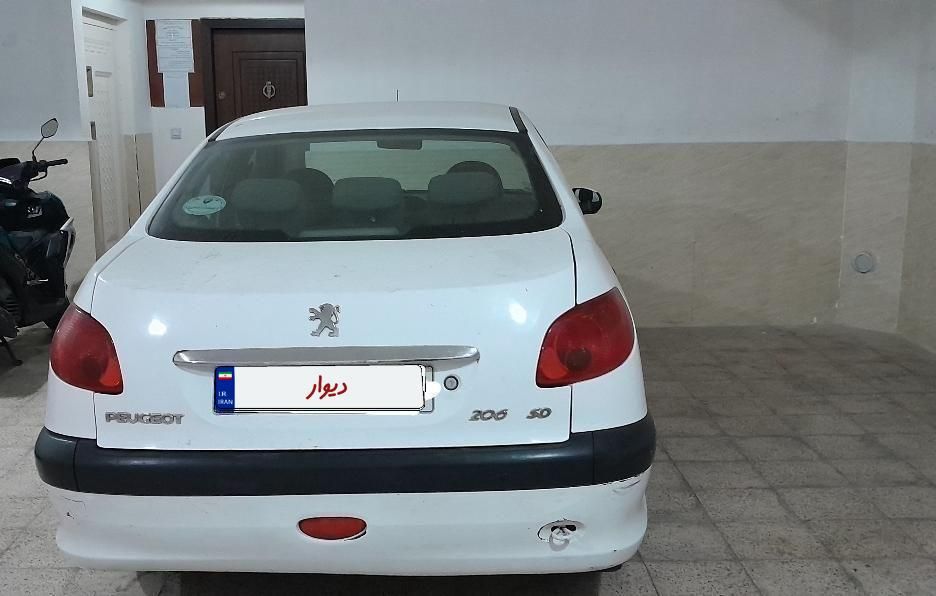 پژو ۲۰۶ صندوق دار v8 - 1395