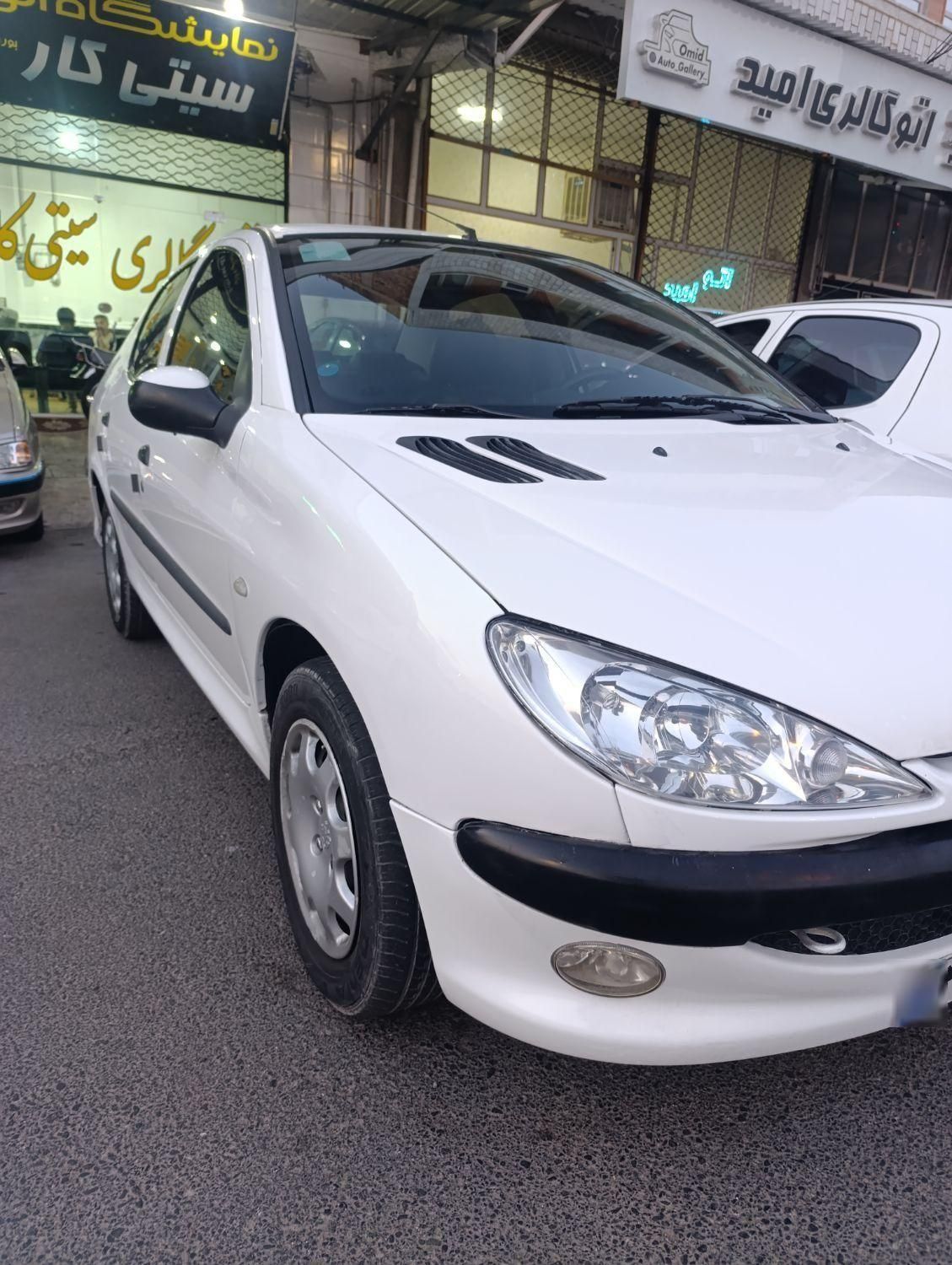 پژو ۲۰۶ صندوق دار v8 - 1396