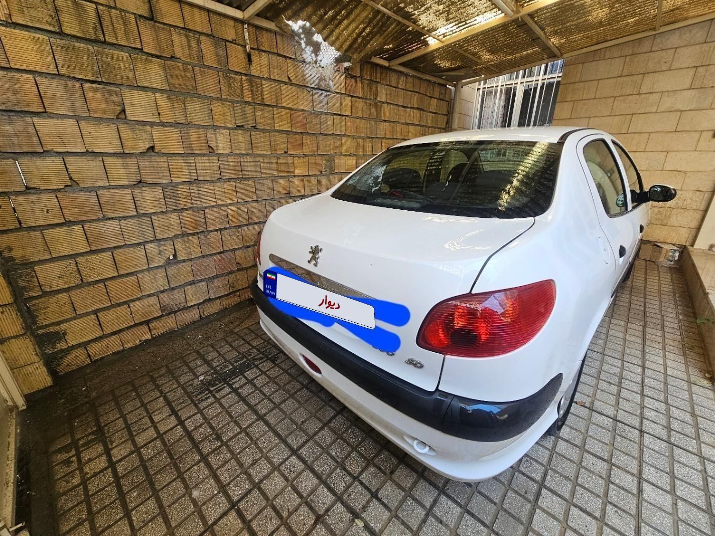 پژو ۲۰۶ صندوق دار v8 - 1397