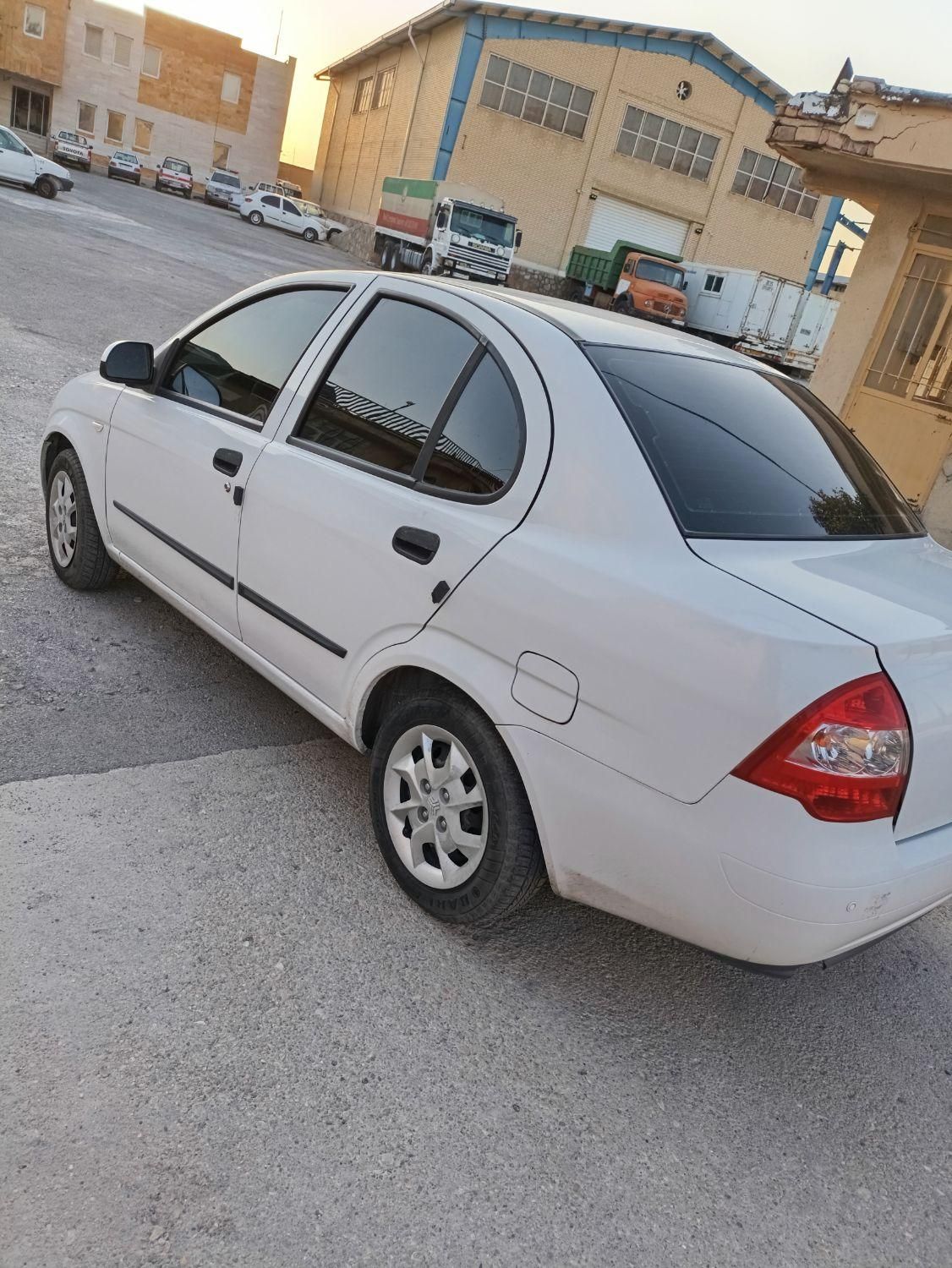 تیبا صندوق دار SX - 1398