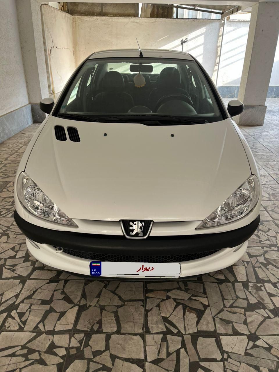 پژو ۲۰۶ صندوق دار v8 - 1392
