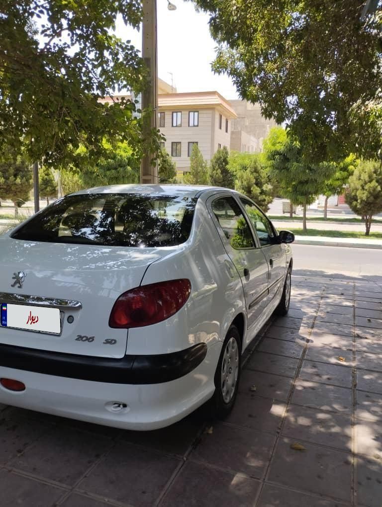 پژو ۲۰۶ صندوق دار v8 - 1400