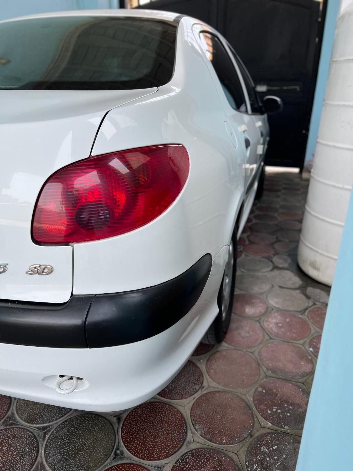 پژو ۲۰۶ صندوق دار v8 - 1397