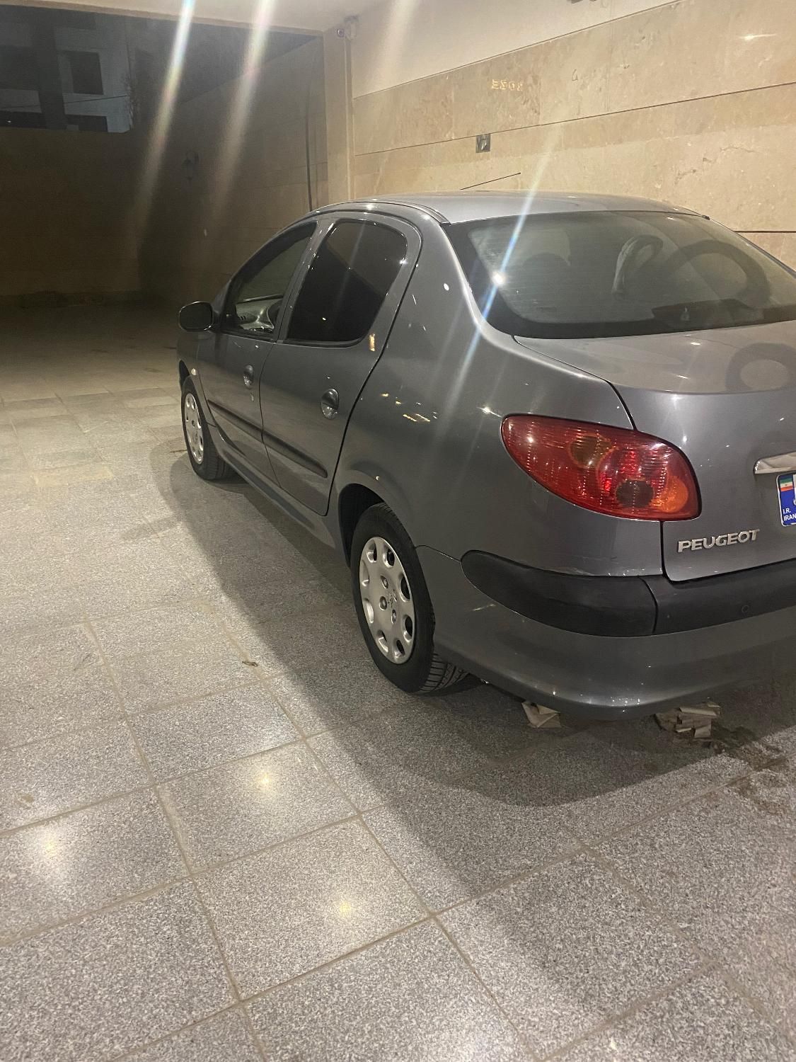 پژو ۲۰۶ صندوق دار v8 - 1395