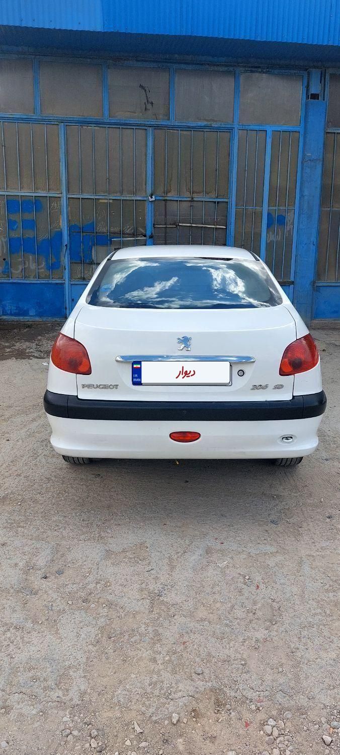پژو ۲۰۶ صندوق دار v8 - 1390