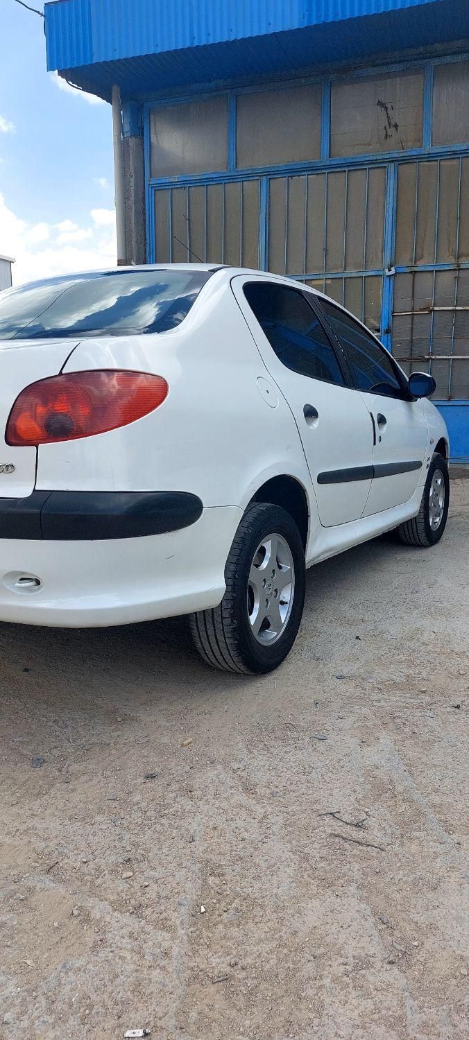 پژو ۲۰۶ صندوق دار v8 - 1390