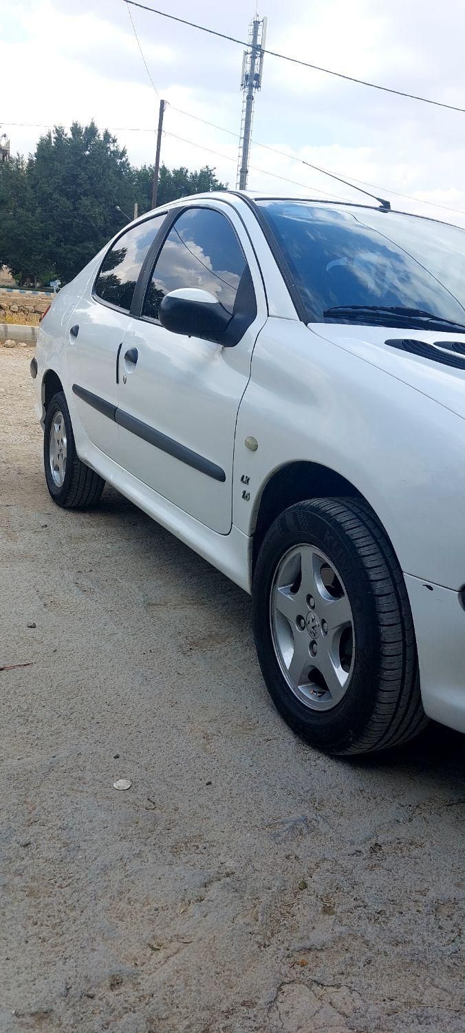 پژو ۲۰۶ صندوق دار v8 - 1390