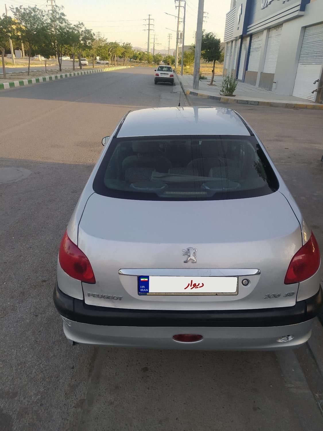 پژو ۲۰۶ صندوق دار v8 - 1386