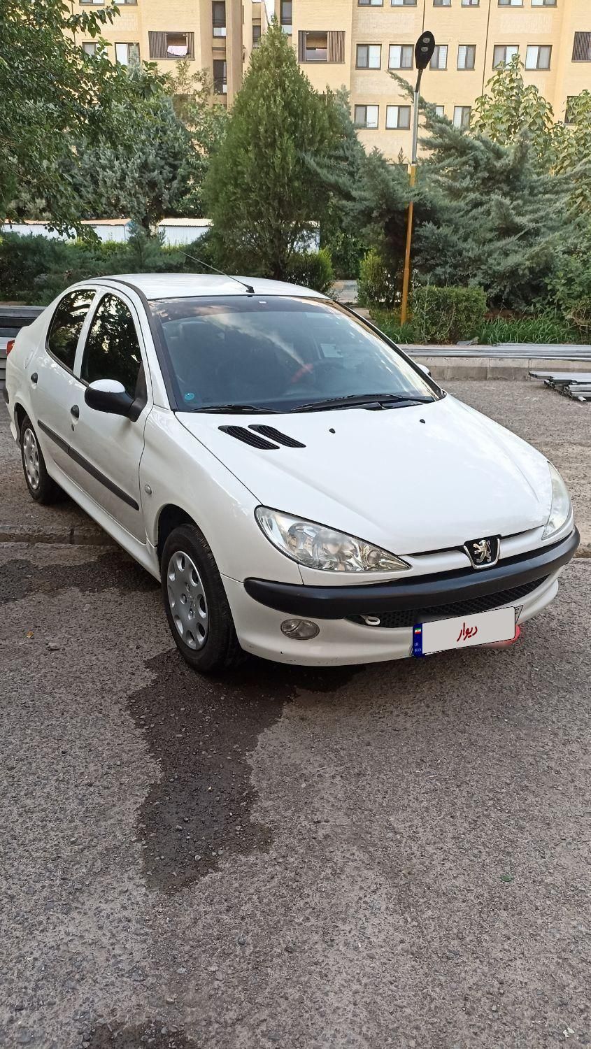 پژو ۲۰۶ صندوق دار v8 - 1397