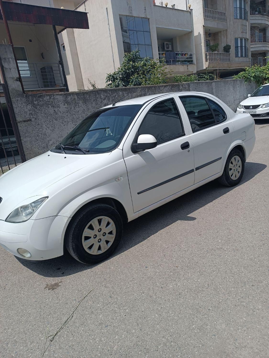 تیبا صندوق دار SX - 1400