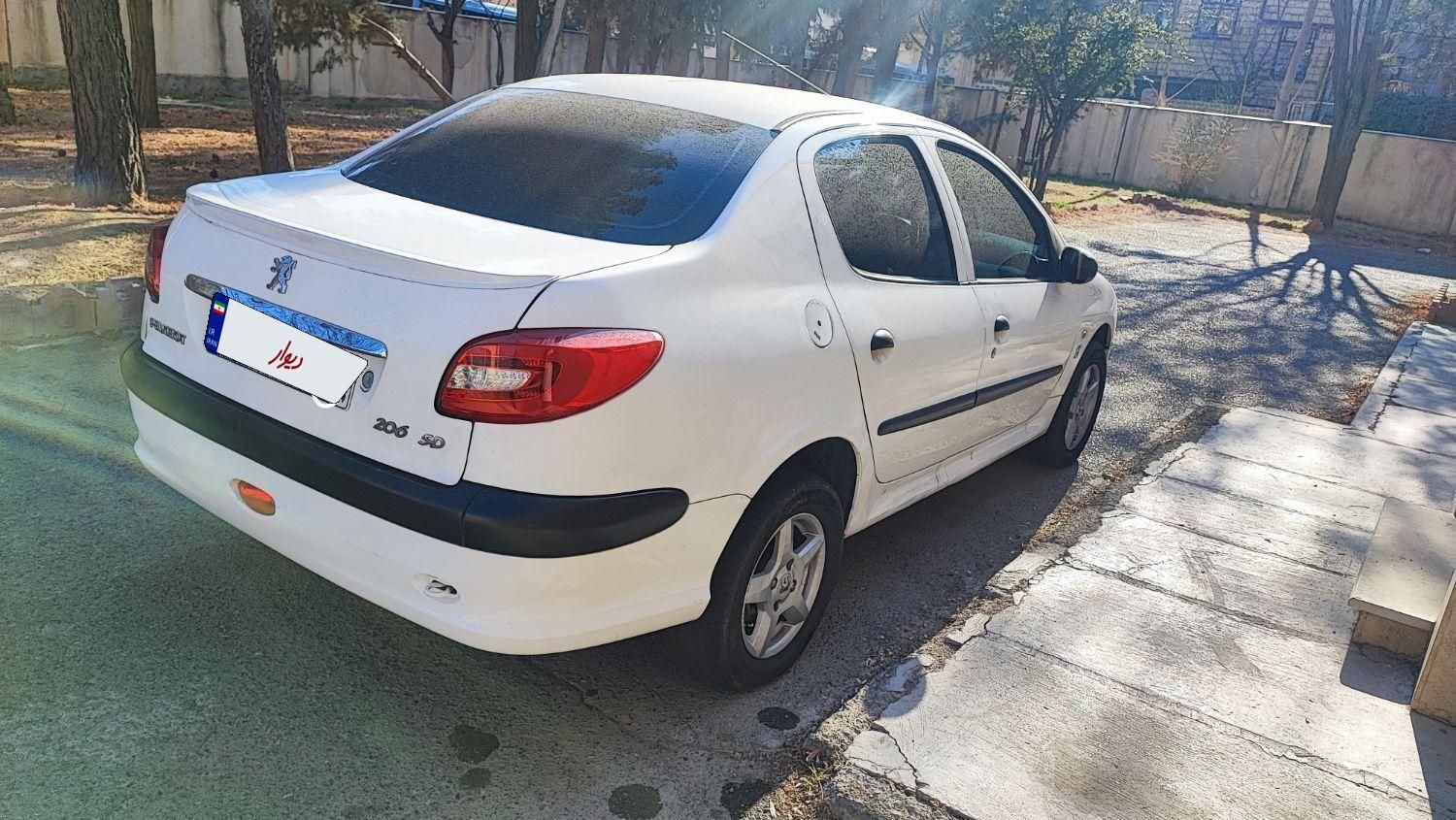پژو ۲۰۶ صندوق دار v8 - 1390