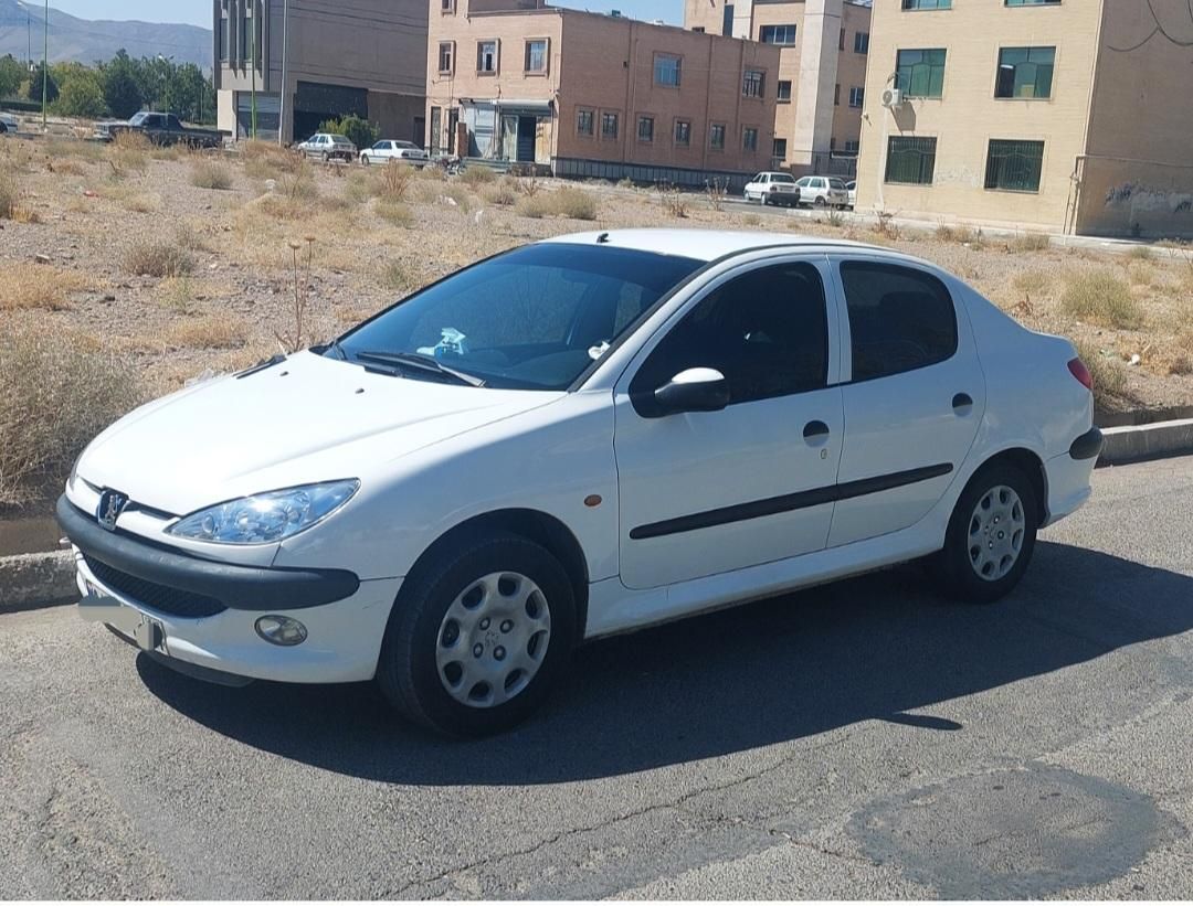 پژو ۲۰۶ صندوق دار v8 - 1397
