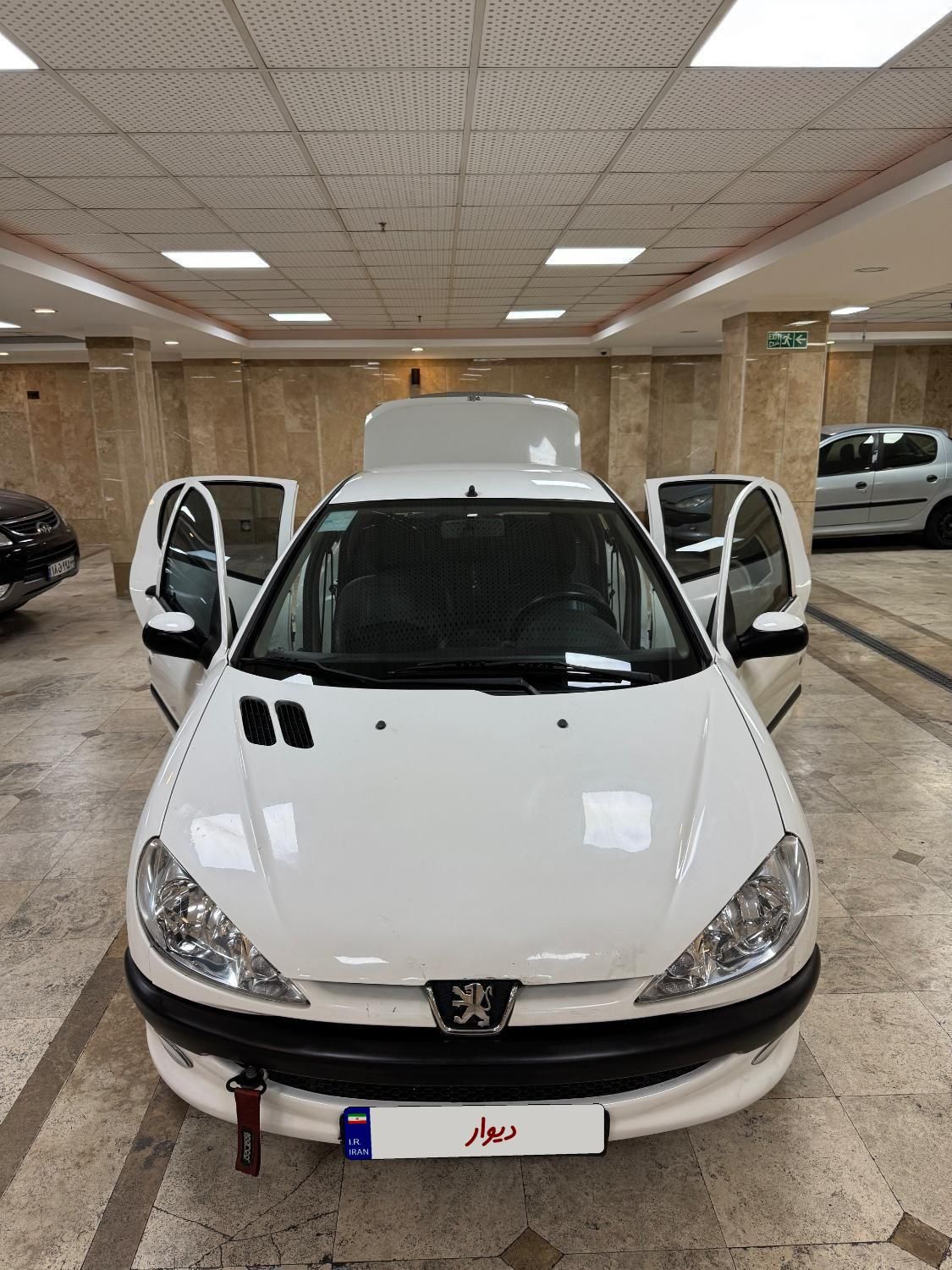 پژو ۲۰۶ صندوق دار v8 - 1394