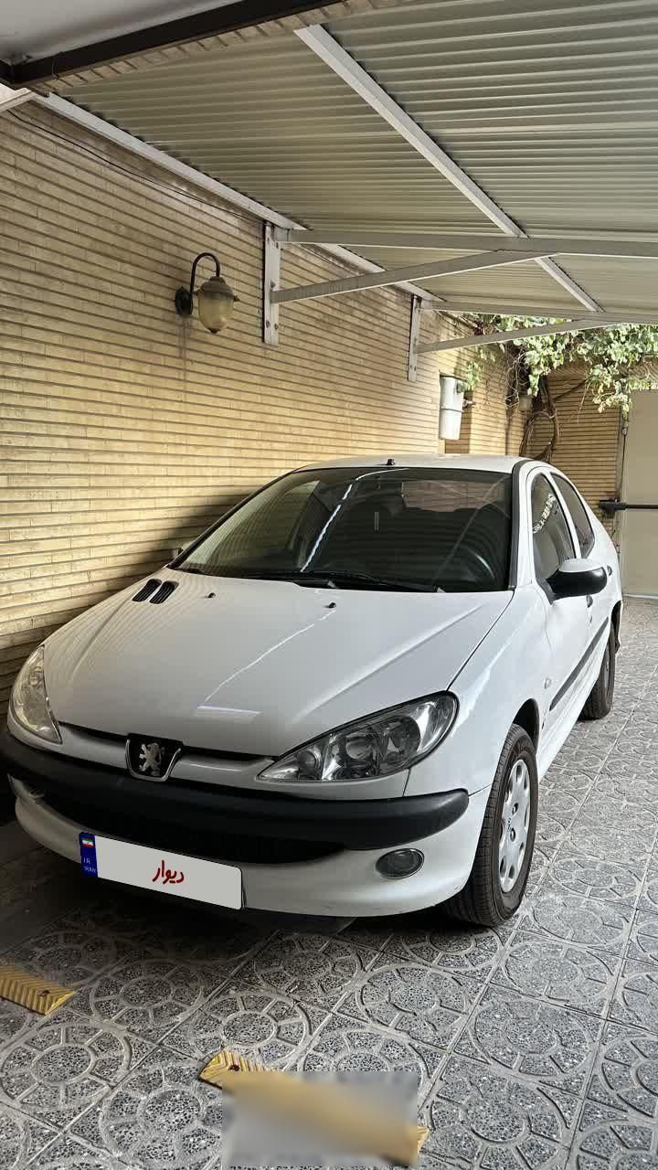پژو ۲۰۶ صندوق دار v8 - 1395
