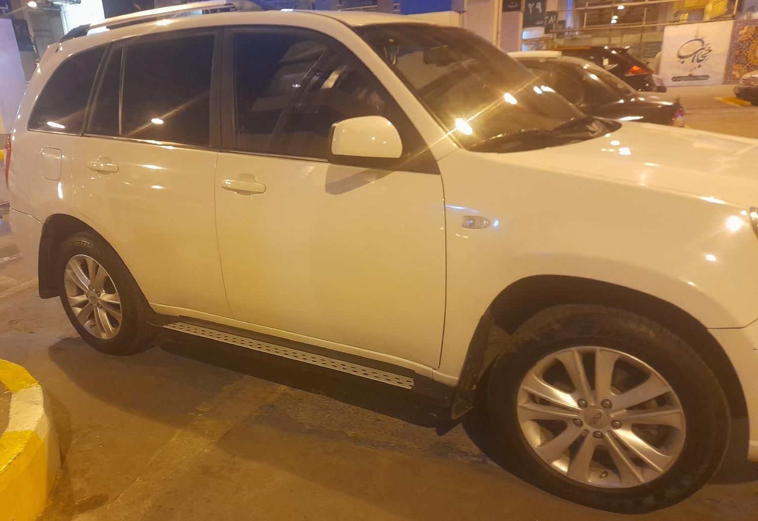 خودرو ام وی ام، X33 آگهی ann_19379700