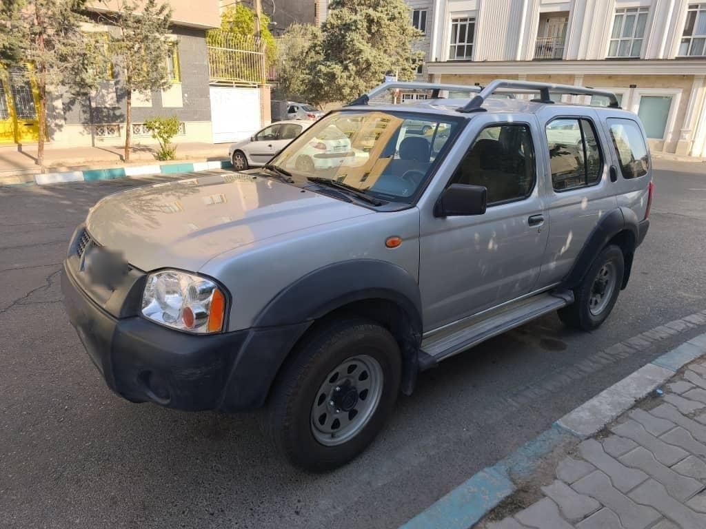 نیسان رونیز دنده‌ای - 1387