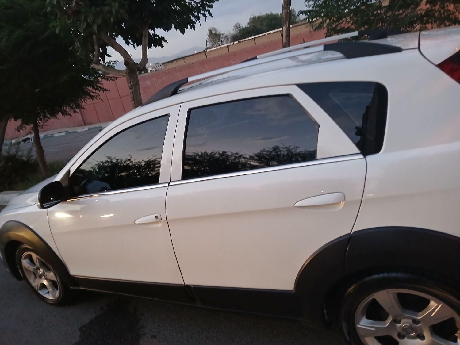 خودرو دانگ فنگ، H30 کراس آگهی ann_19380314
