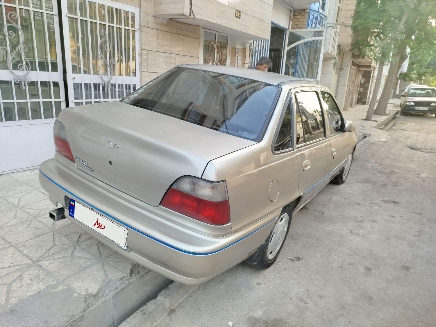 دوو سیلو سدان - 1382