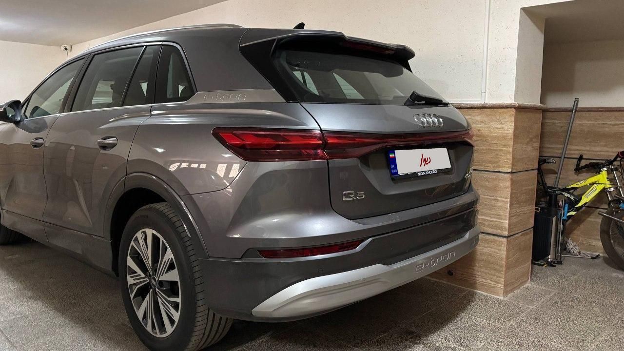 آئودی الکتریکی Q5 ۴۰ - 2024